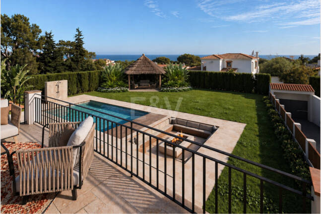 Elegante andalusische Villa mit moderner Innenausstattung und Meerblick in El Rosario