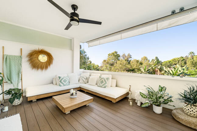 Sophisticated Apartment in Boutique Community, Just 3 Minutes walk from Puente Romano