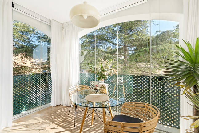 Sophisticated Apartment in Boutique Community, Just 3 Minutes walk from Puente Romano