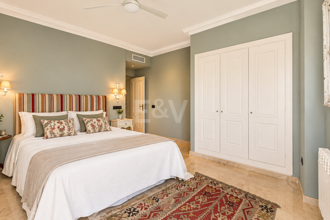 Elegancki Penthouse z widokiem na morze panoramiczne w El Rosario, Marbella