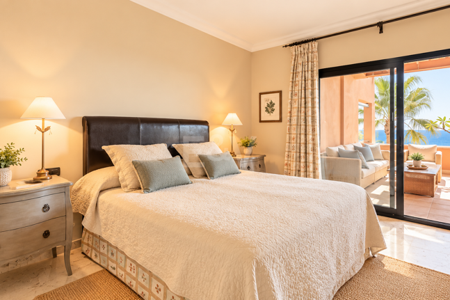 Elegancki Penthouse z widokiem na morze panoramiczne w El Rosario, Marbella