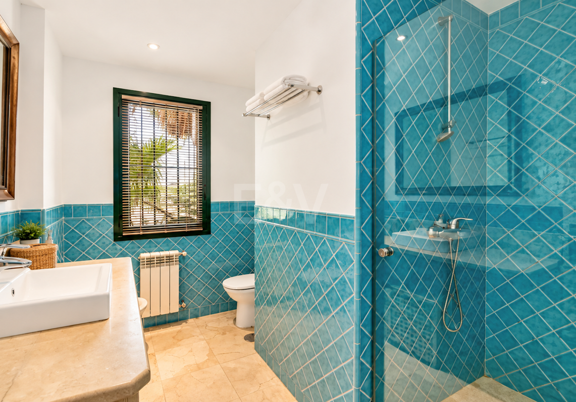 Elegancki Penthouse z widokiem na morze panoramiczne w El Rosario, Marbella