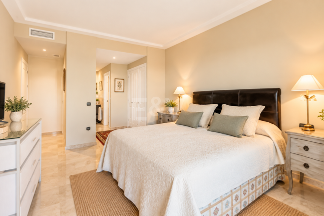 Elegancki Penthouse z widokiem na morze panoramiczne w El Rosario, Marbella