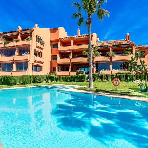 Elegancki Penthouse z widokiem na morze panoramiczne w El Rosario, Marbella