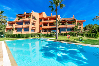 Elegancki Penthouse z widokiem na morze panoramiczne w El Rosario, Marbella
