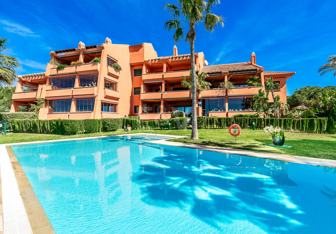 Elegancki Penthouse z widokiem na morze panoramiczne w El Rosario, Marbella