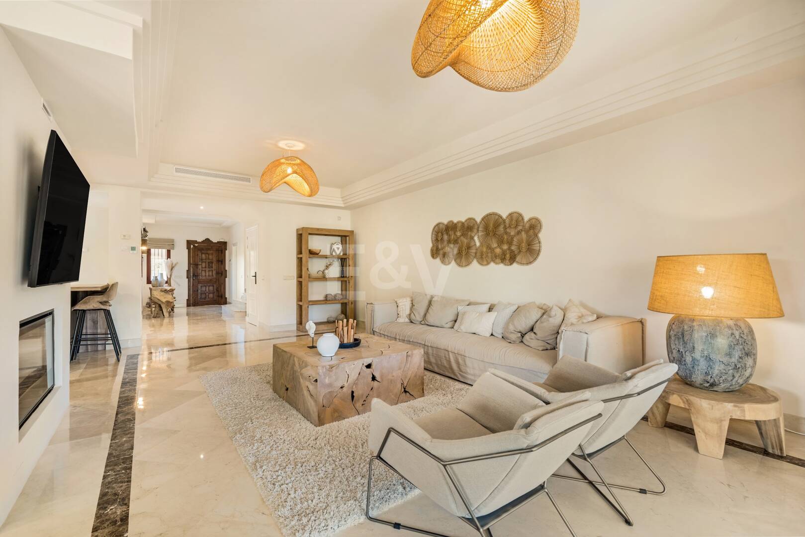 Elegant Semi-detached Villa i La Alzambra, nära Puerto Banus