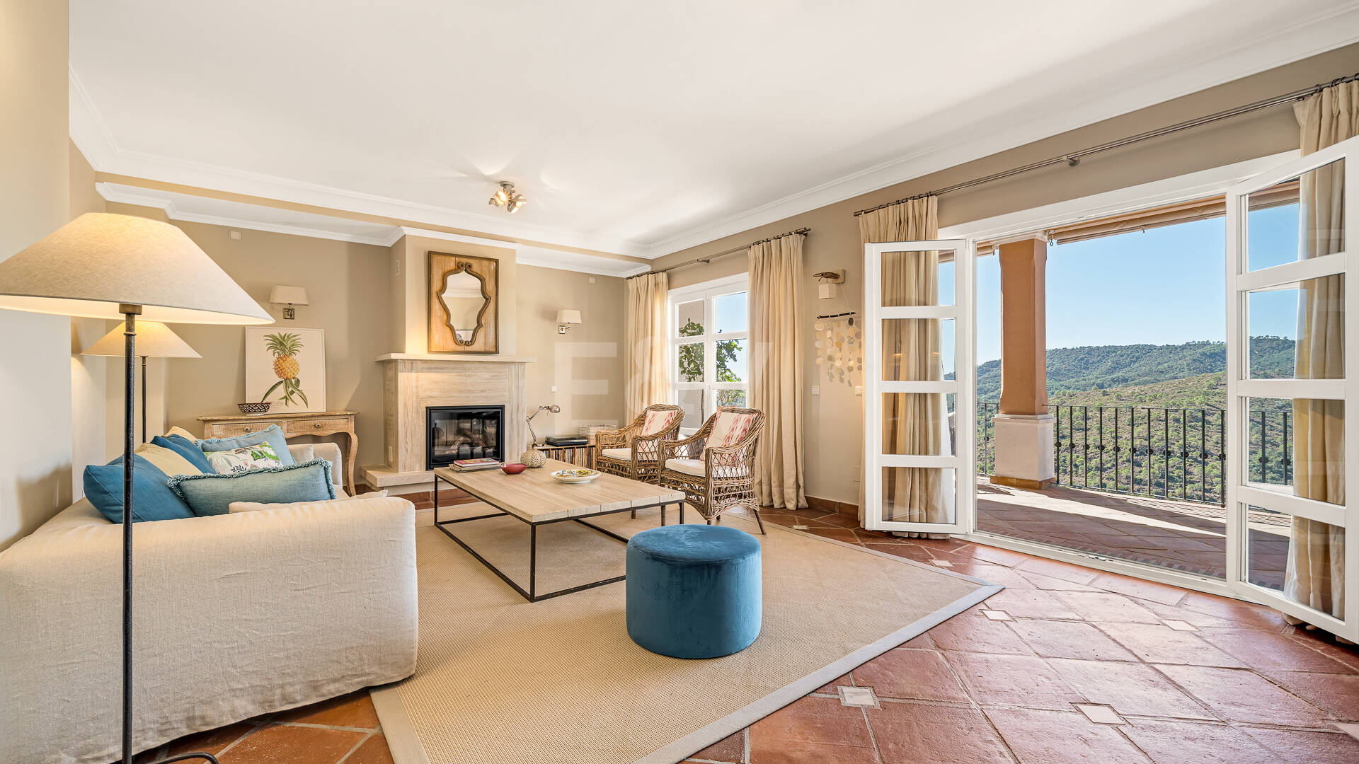 Contemporary Villa with Panoramic Views in La Heredia of Monte Mayor