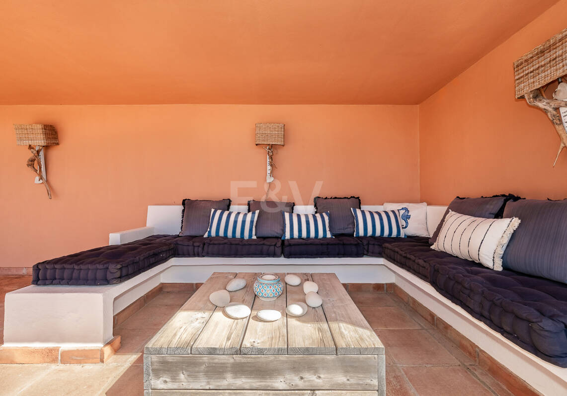 Contemporary Villa with Panoramic Views in La Heredia of Monte Mayor