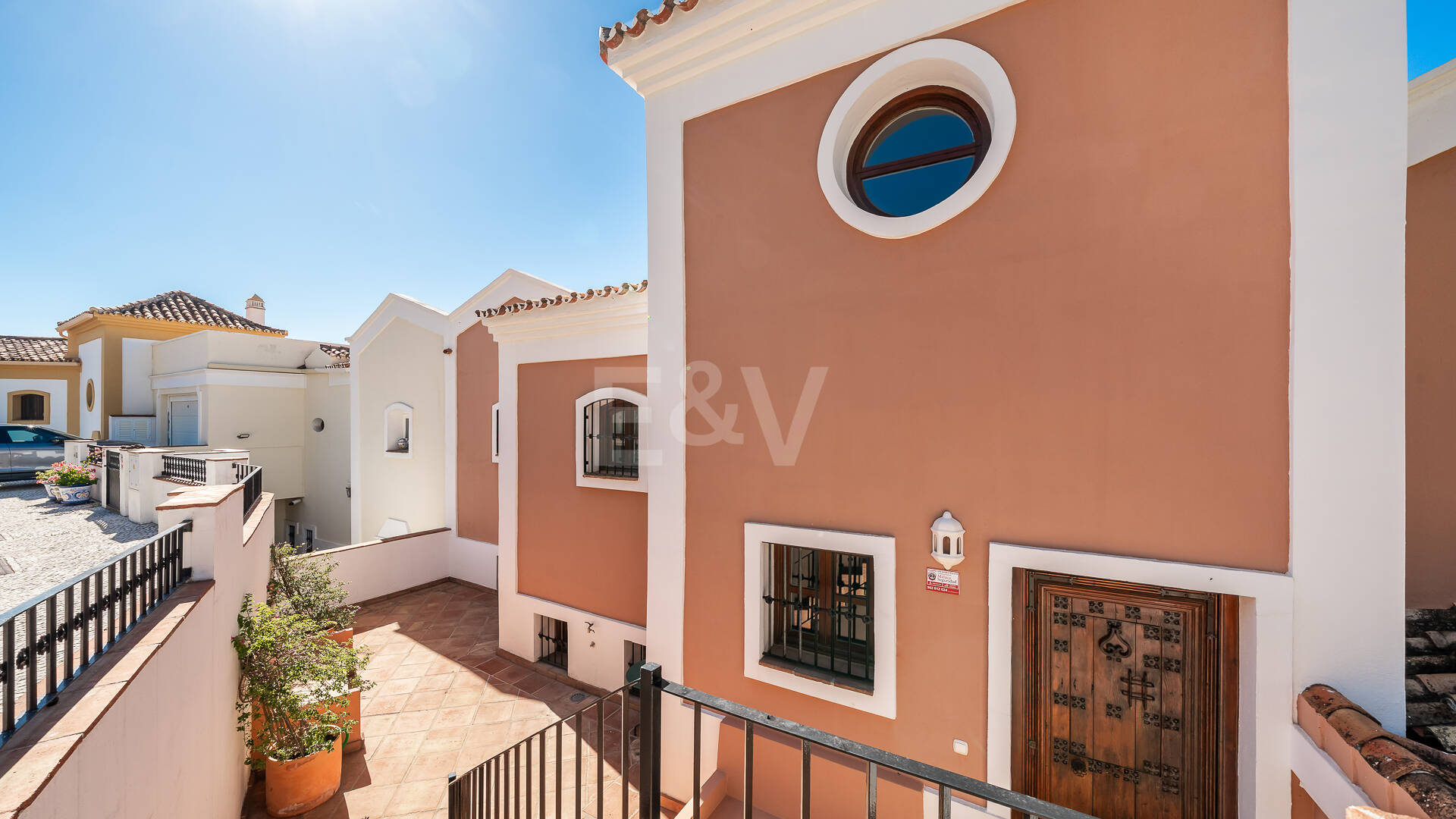 Contemporary Villa with Panoramic Views in La Heredia of Monte Mayor