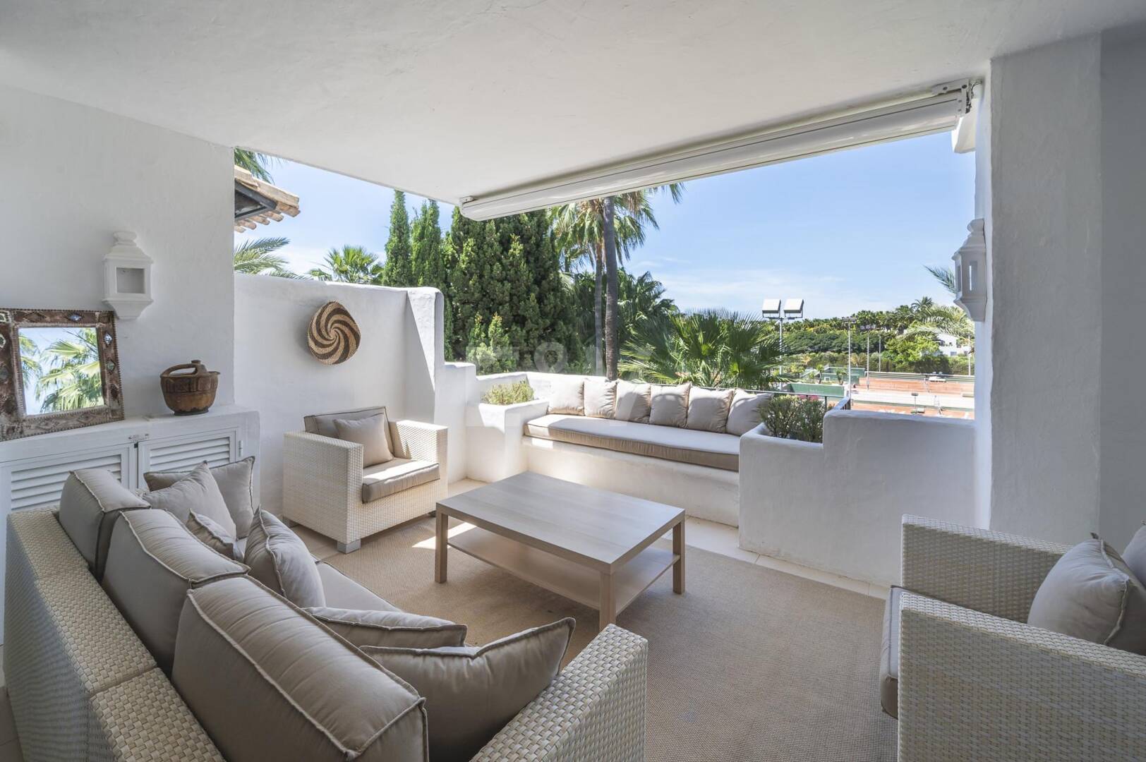 Ático dúplex elegante en Marina Puente Romano
