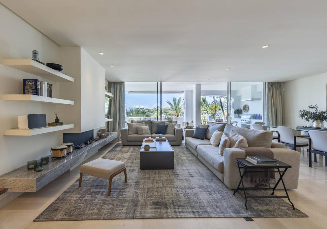 Ático dúplex elegante en Marina Puente Romano