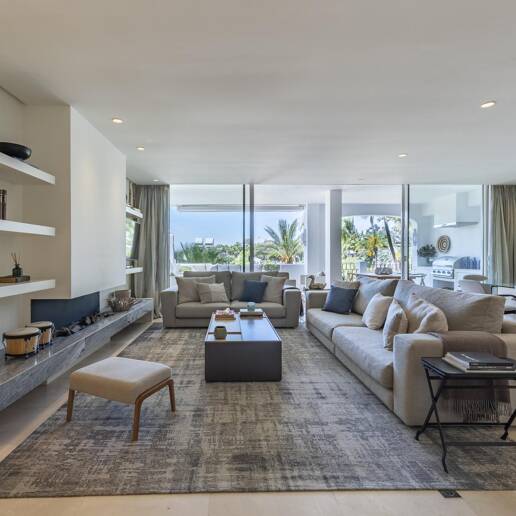 Ático dúplex elegante en Marina Puente Romano