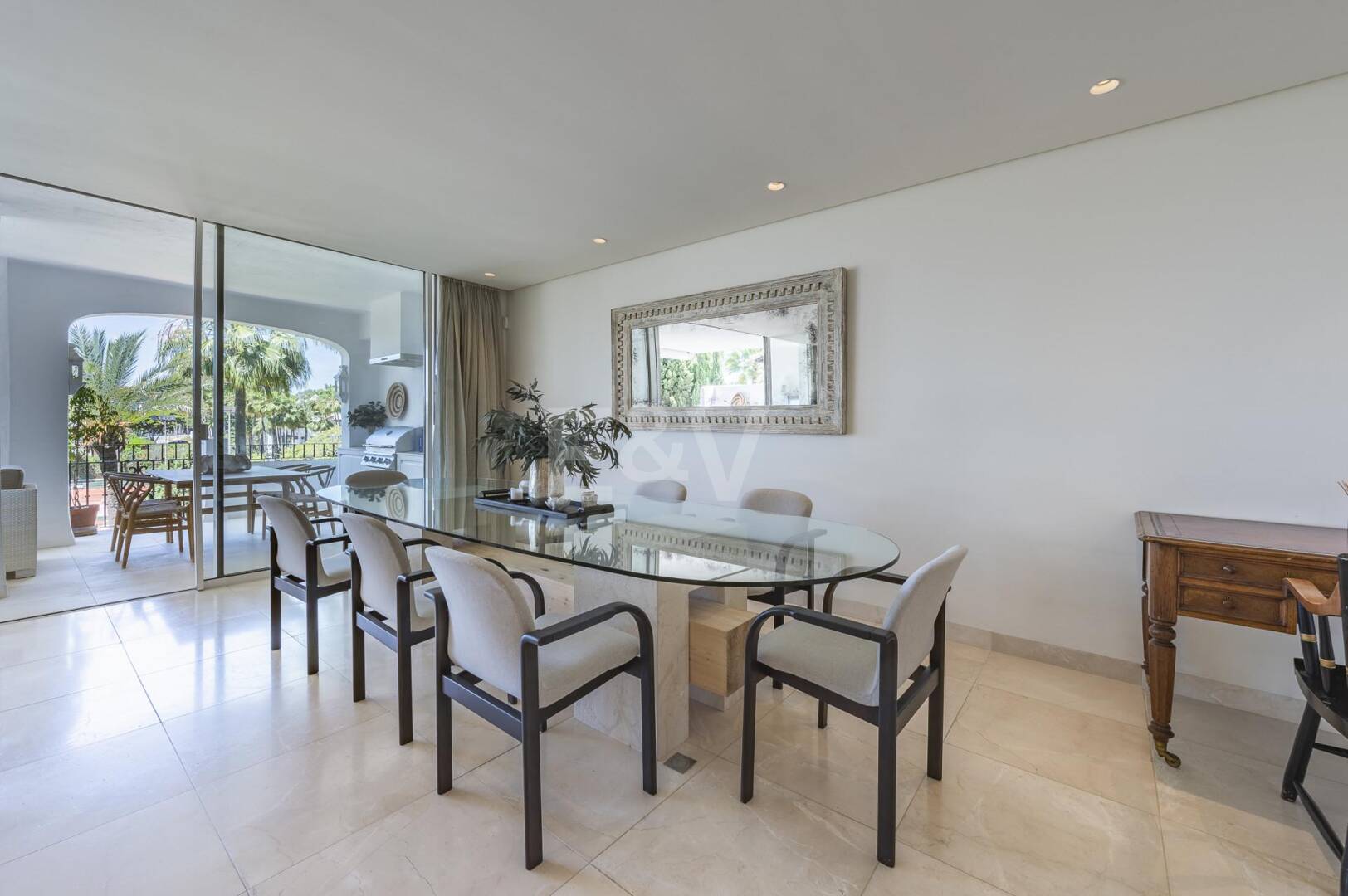 Ático dúplex elegante en Marina Puente Romano