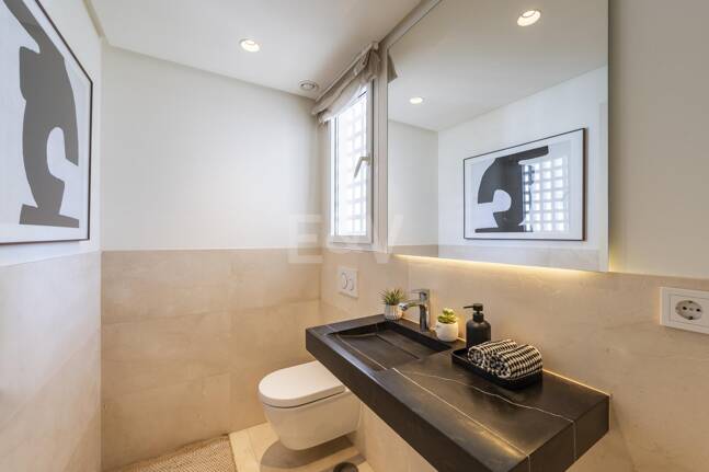 Ático dúplex elegante en Marina Puente Romano
