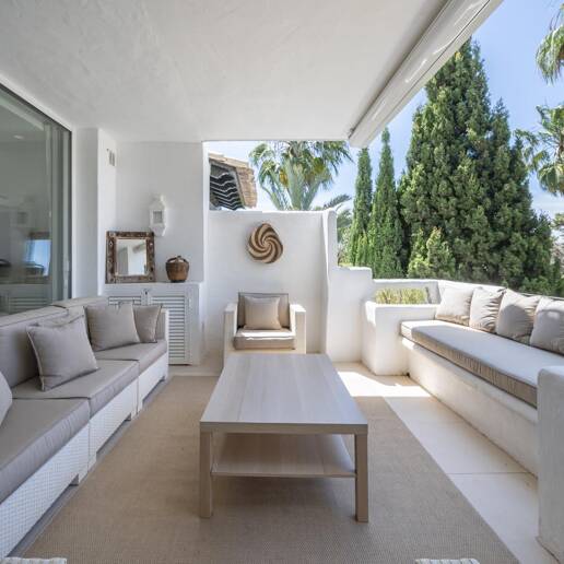 Ático dúplex elegante en Marina Puente Romano