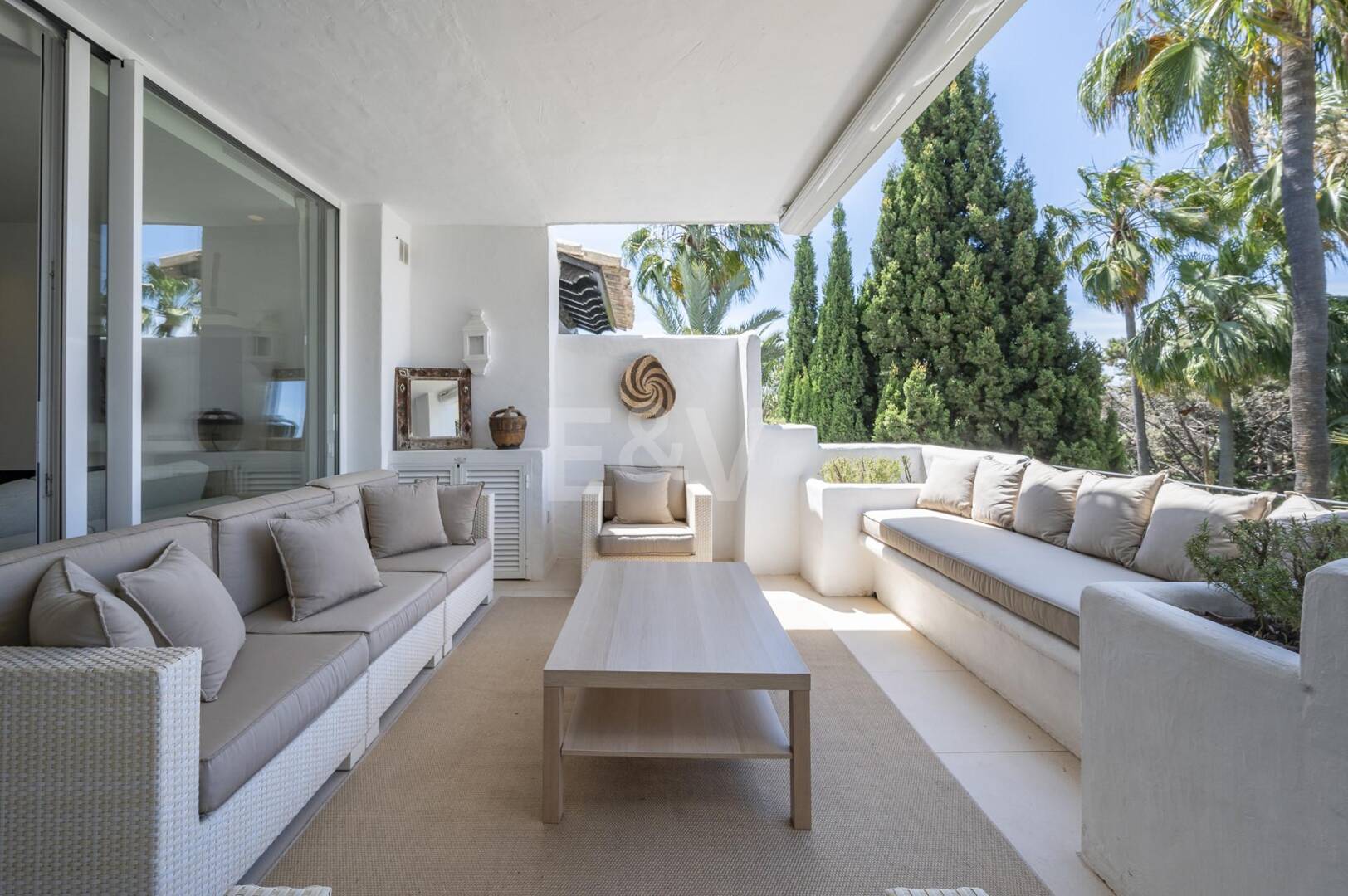 Ático dúplex elegante en Marina Puente Romano