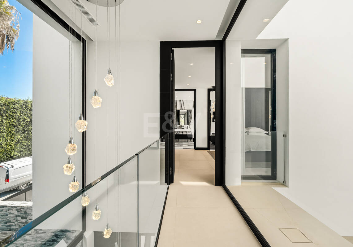 Villa contemporánea de lujo en Las Lomas del Marbella Club, Milla de Oro de Marbella