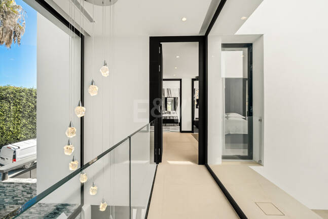 Villa contemporánea de lujo en Las Lomas del Marbella Club, Milla de Oro de Marbella