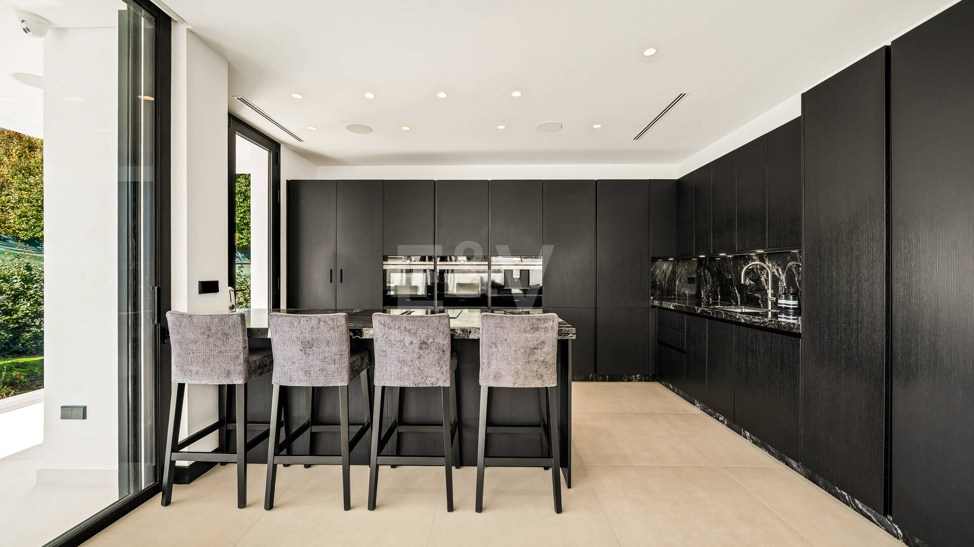 Villa contemporánea de lujo en Las Lomas del Marbella Club, Milla de Oro de Marbella