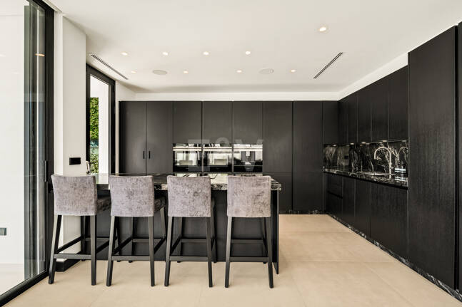 Villa contemporánea de lujo en Las Lomas del Marbella Club, Milla de Oro de Marbella