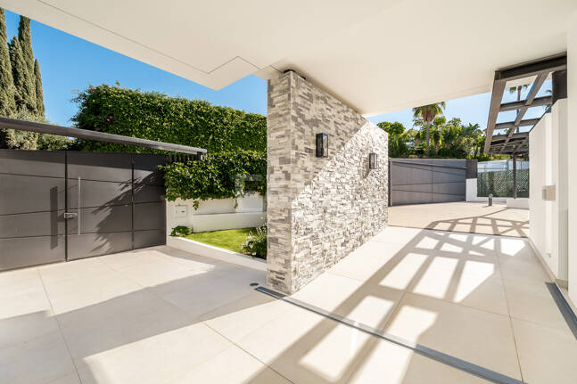 Villa contemporánea de lujo en Las Lomas del Marbella Club, Milla de Oro de Marbella