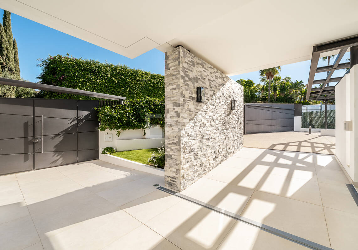 Villa contemporánea de lujo en Las Lomas del Marbella Club, Milla de Oro de Marbella