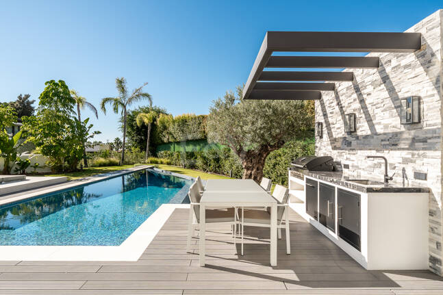 Villa contemporánea de lujo en Las Lomas del Marbella Club, Milla de Oro de Marbella