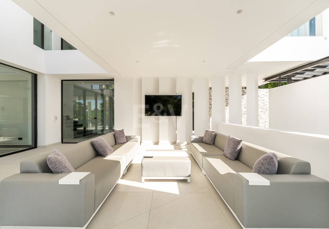 Villa contemporánea de lujo en Las Lomas del Marbella Club, Milla de Oro de Marbella
