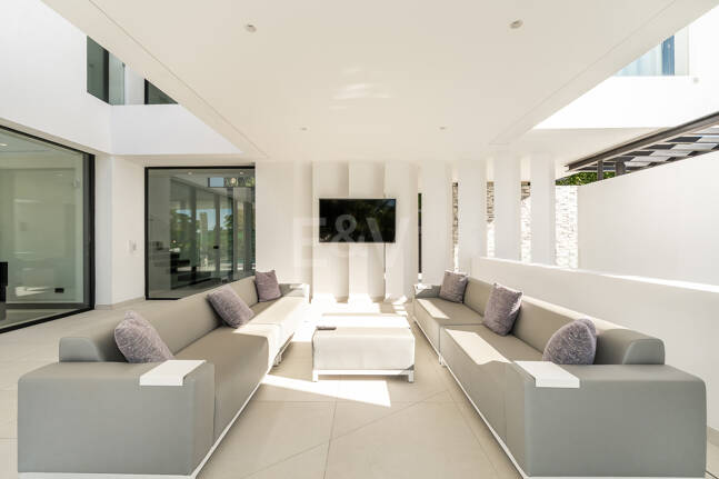 Villa contemporánea de lujo en Las Lomas del Marbella Club, Milla de Oro de Marbella
