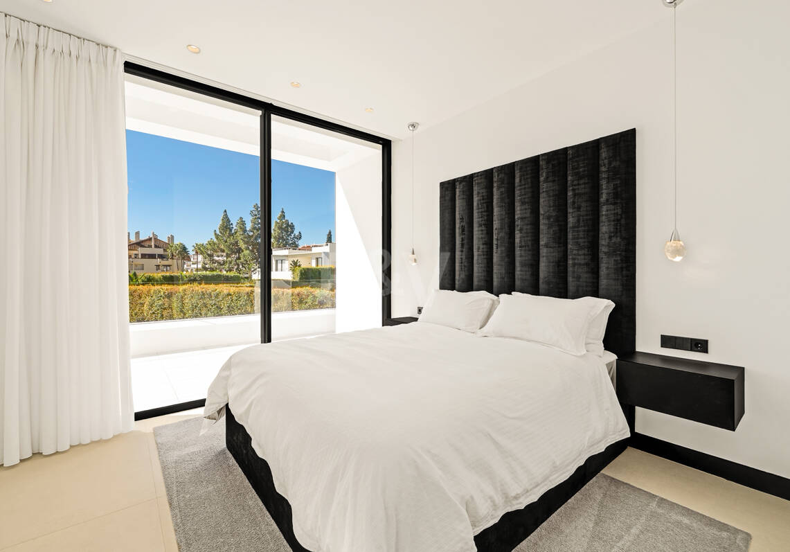 Villa contemporánea de lujo en Las Lomas del Marbella Club, Milla de Oro de Marbella