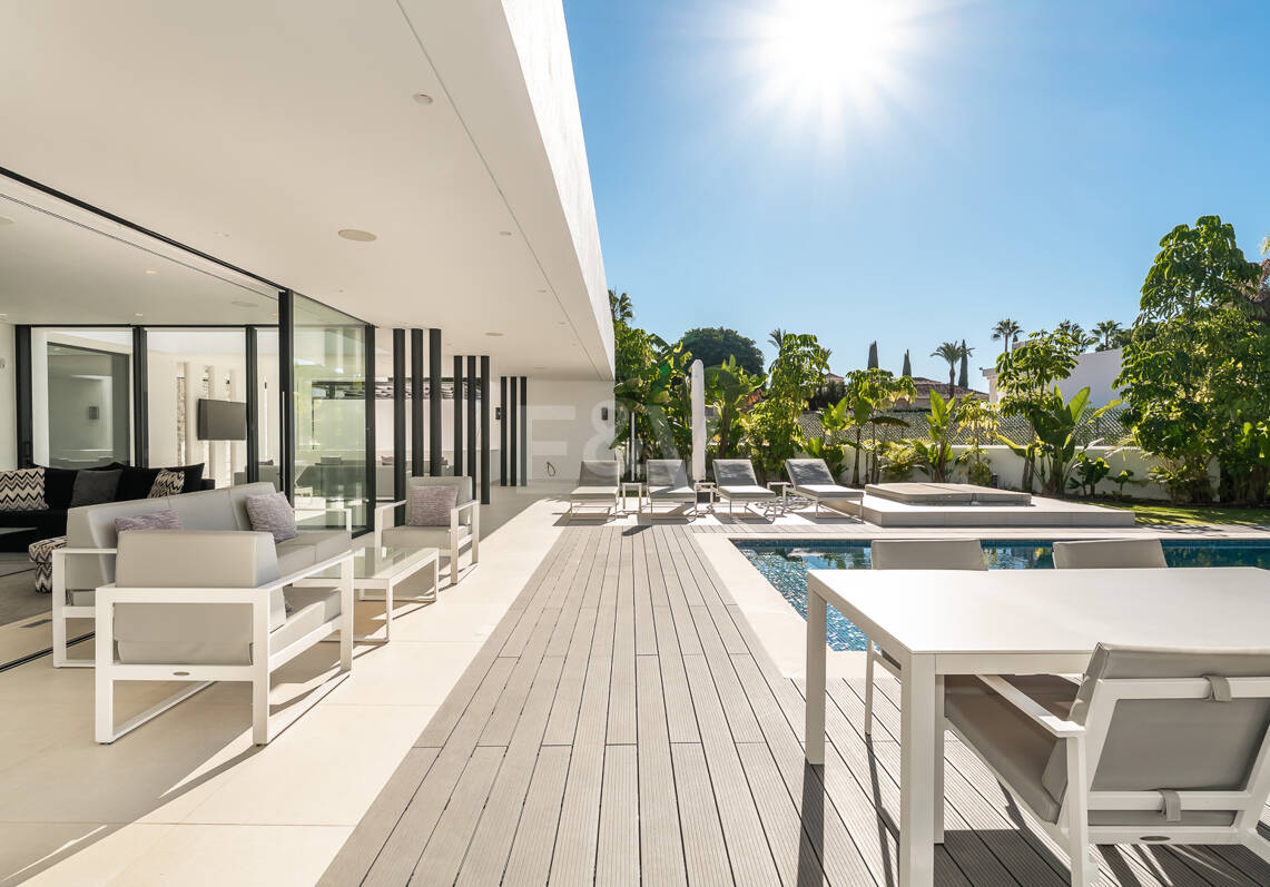 Villa contemporánea de lujo en Las Lomas del Marbella Club, Milla de Oro de Marbella
