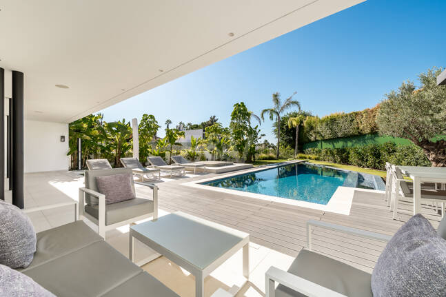 Villa contemporánea de lujo en Las Lomas del Marbella Club, Milla de Oro de Marbella