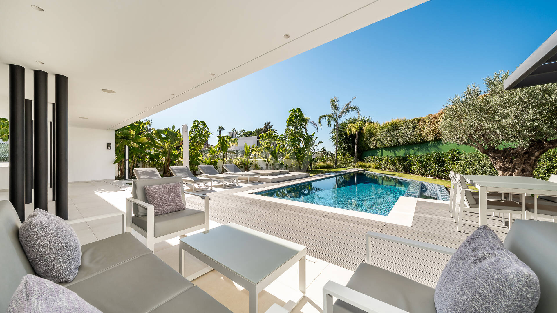 Villa contemporánea de lujo en Las Lomas del Marbella Club, Milla de Oro de Marbella