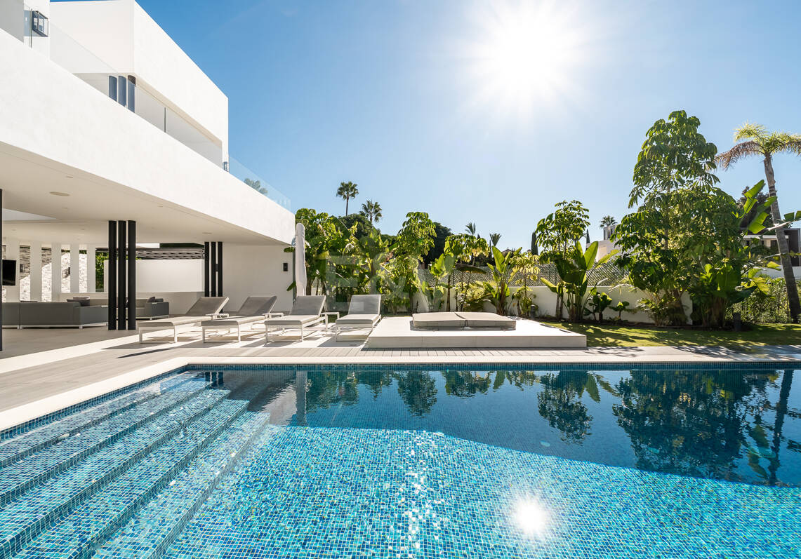 Villa contemporánea de lujo en Las Lomas del Marbella Club, Milla de Oro de Marbella