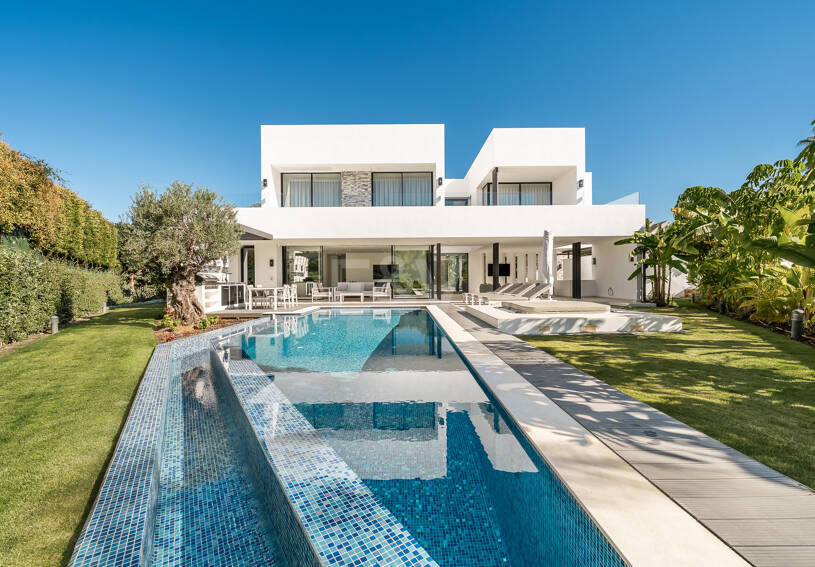 Villa contemporánea de lujo en Las Lomas del Marbella Club, Milla de Oro de Marbella
