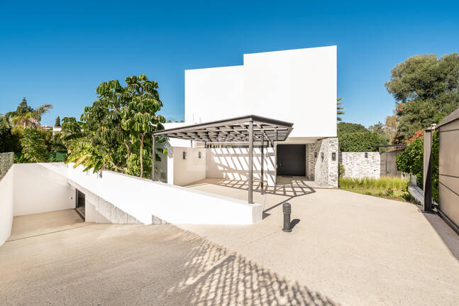 Villa contemporánea de lujo en Las Lomas del Marbella Club, Milla de Oro de Marbella