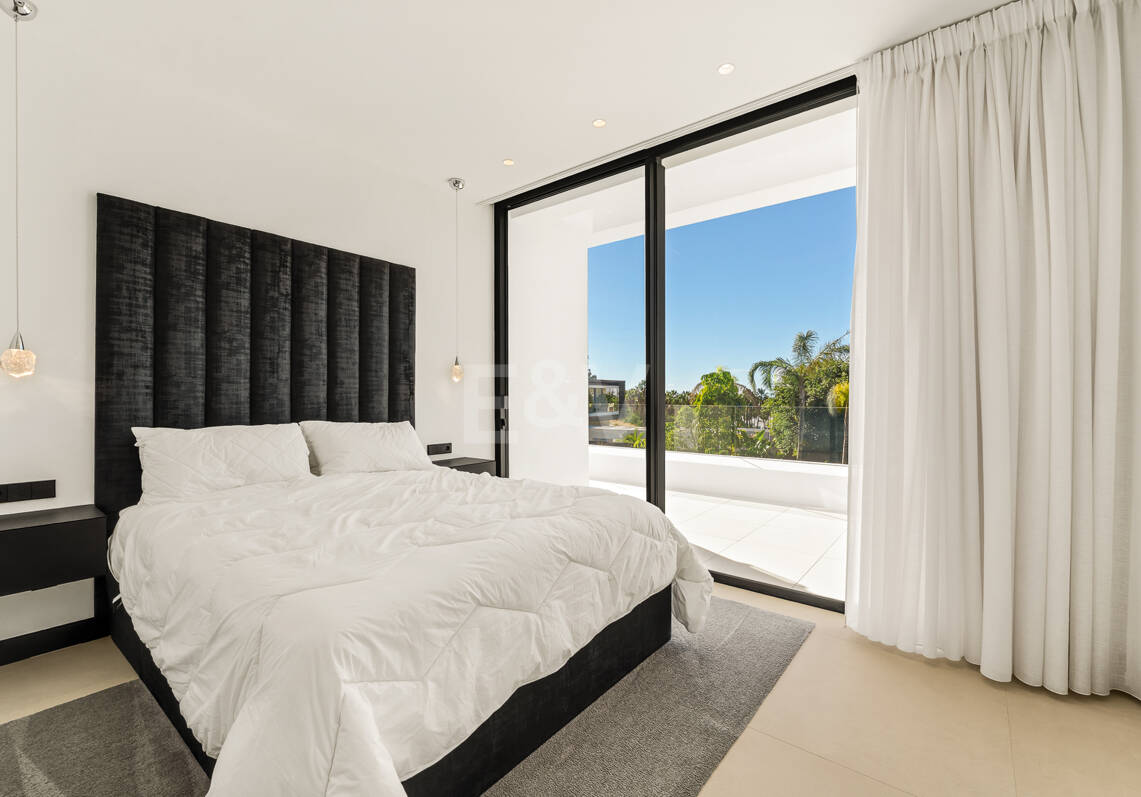 Villa contemporánea de lujo en Las Lomas del Marbella Club, Milla de Oro de Marbella