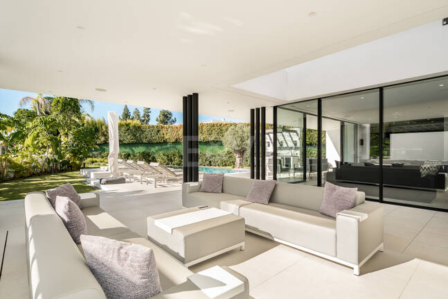 Villa contemporánea de lujo en Las Lomas del Marbella Club, Milla de Oro de Marbella