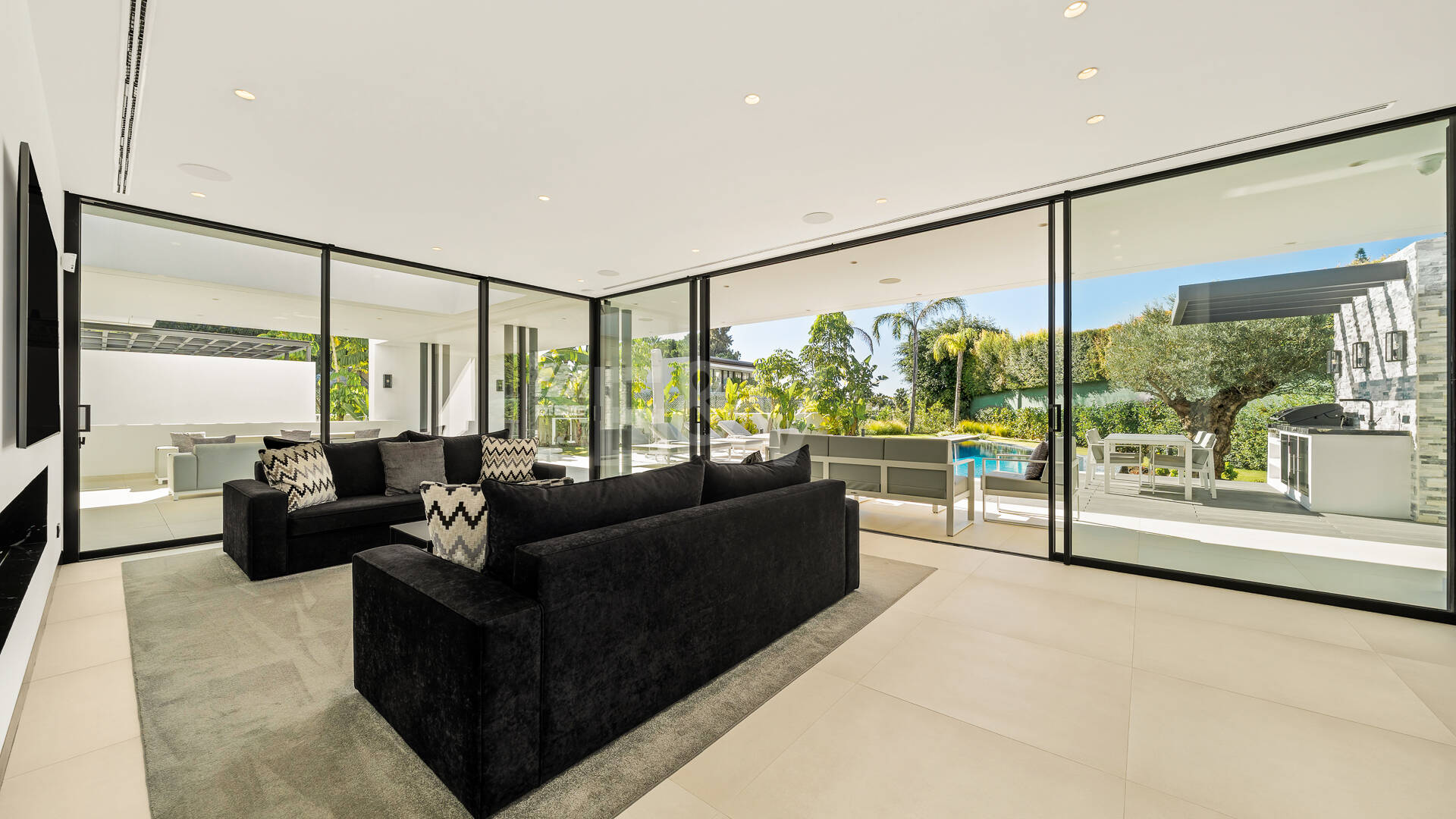 Villa contemporánea de lujo en Las Lomas del Marbella Club, Milla de Oro de Marbella