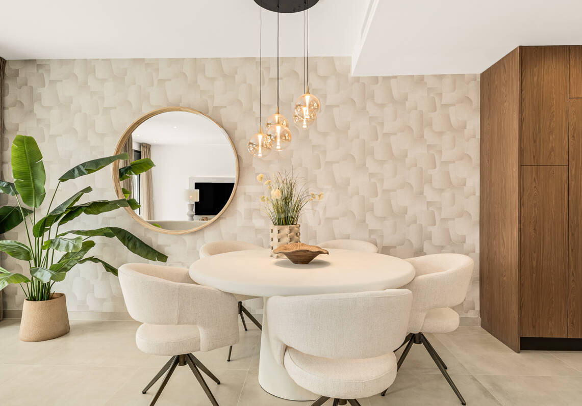 Casa adosada de diseño elegante con solárium en la azotea en la Milla de Oro