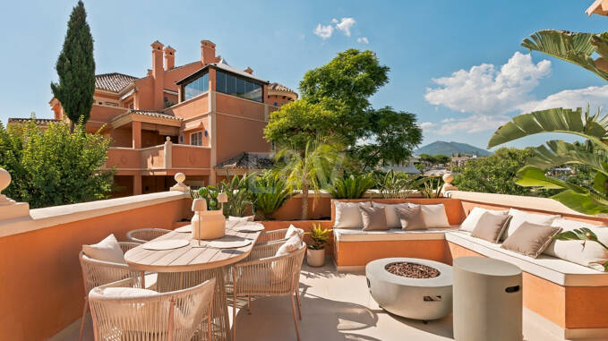 Duplex à vendre en Nueva Andalucia, Marbella (Toutes les zones)