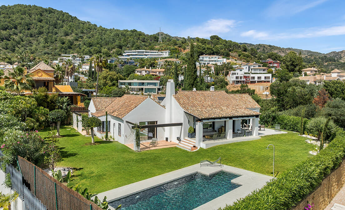 Willa na sprzedaż w Marbella Golden Mile, Marbella (Wszystkie obszary) z 3 sypialnie, 4 łazienki i ma basen, garaż oraz...