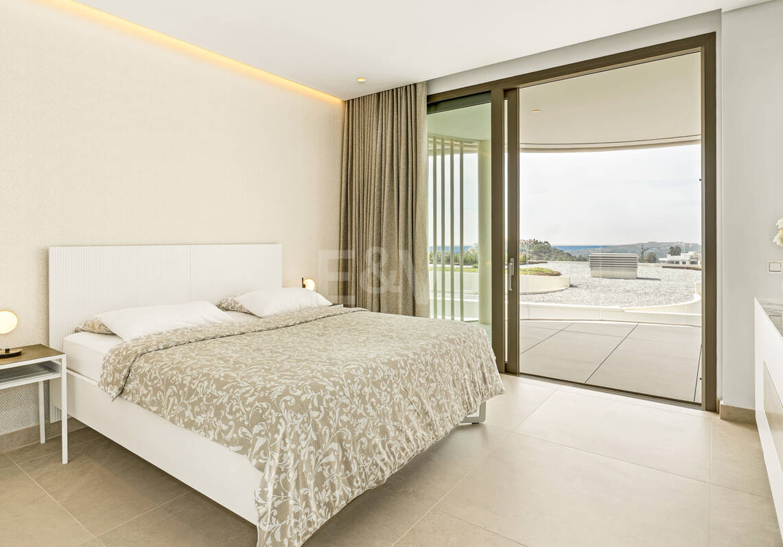 Fully Furnished Apartment with Panoramic Views at The View, La Quinta