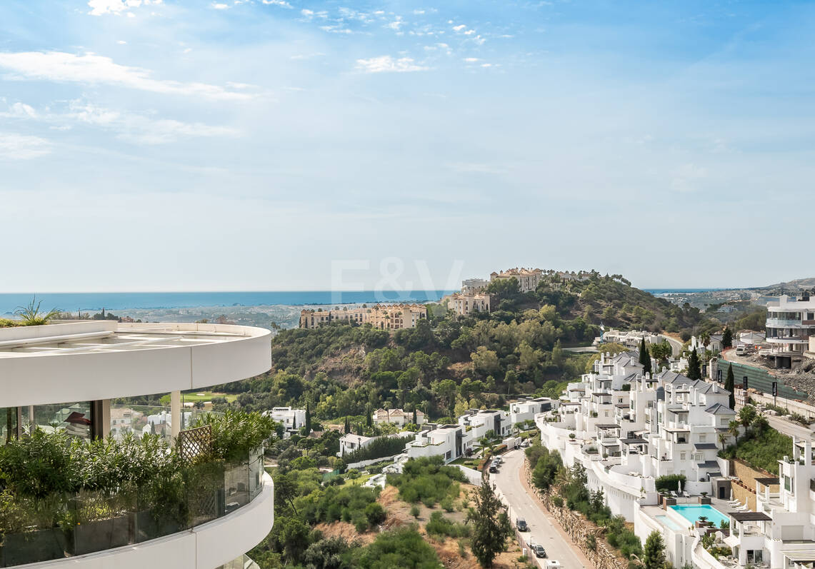Fully Furnished Apartment with Panoramic Views at The View, La Quinta