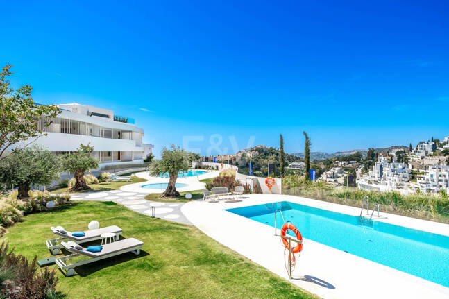 Fully Furnished Apartment with Panoramic Views at The View, La Quinta