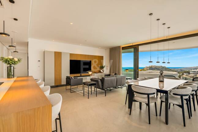 Fully Furnished Apartment with Panoramic Views at The View, La Quinta