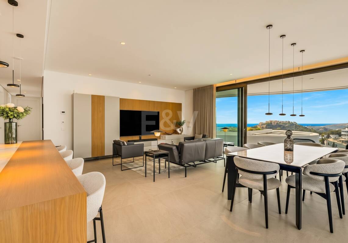 Fully Furnished Apartment with Panoramic Views at The View, La Quinta