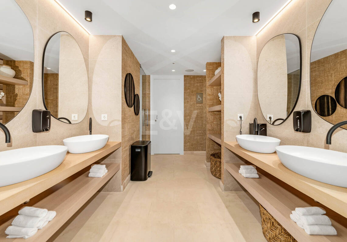 Fully Furnished Apartment with Panoramic Views at The View, La Quinta