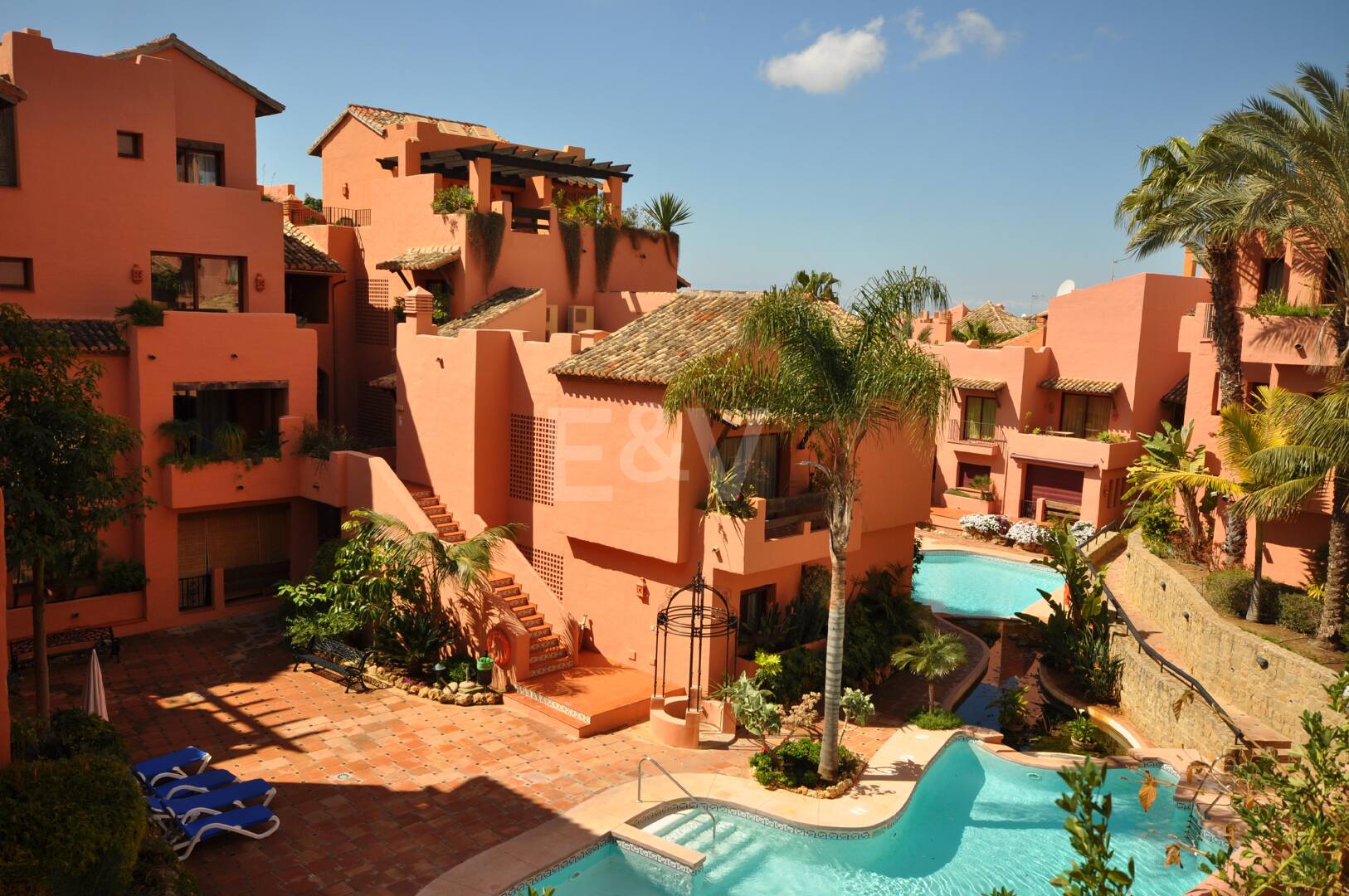 Fully Modernised Beachside Penthouse in Elviria